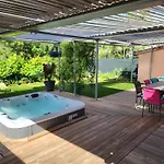 La Casa Del Pape, 4 Etoiles Prázdninový dům Le Bosc (Herault)