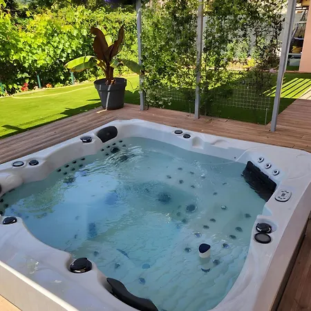 La Casa Del Papé, 4 étoiles Сasa de vacaciones Le Bosc (Herault)