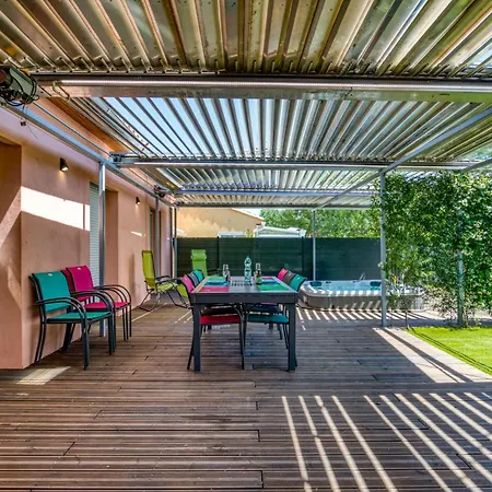 La Casa Del Papé, 4 étoiles Сasa de vacaciones Le Bosc (Herault)